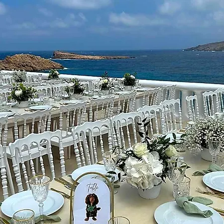 Mykonos Lolita, A To Live 3*