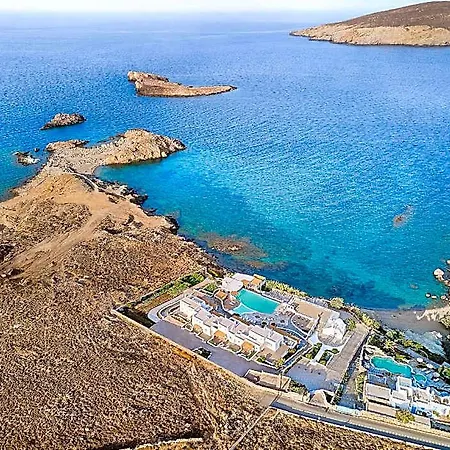Mykonos Lolita, A Resort To Live Mykonos Town
