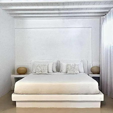 Mykonos Lolita, A To Live 3* Mykonos Town