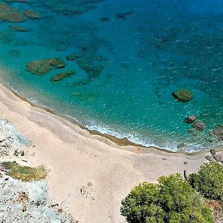 Mykonos Lolita, A To Live 3*