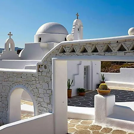 Mykonos Lolita, A To Live Hotel