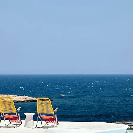Mykonos Lolita, A To Live